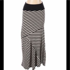 Monteau Skirt Black and White Stripes Large